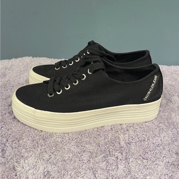 Calvin Klein Jeans Zohene B4R1620 Black Platform Sneakers NWOB Women’s Size 9 - Picture 9 of 15